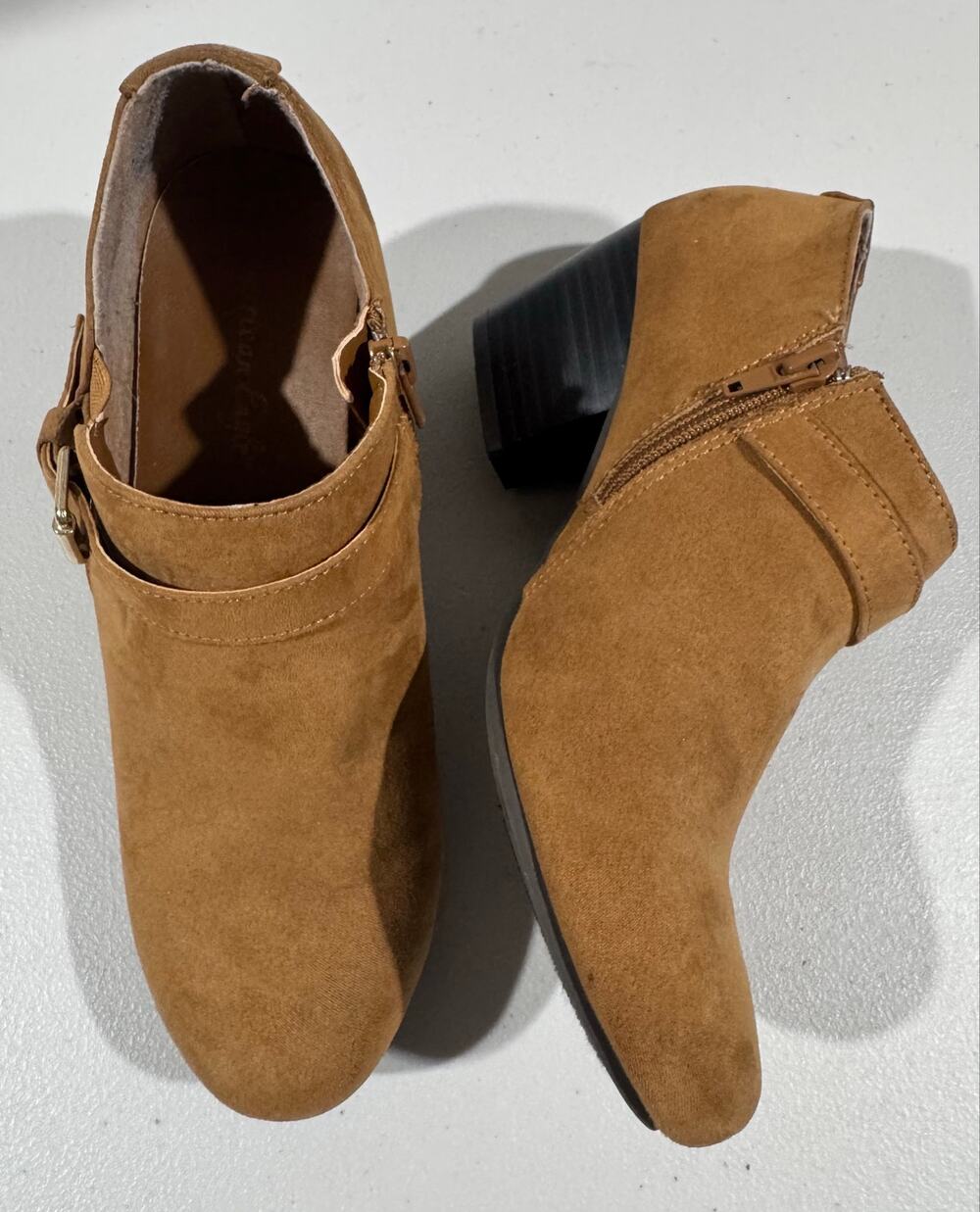 American Eagle Faux Suede Buckle Booties Preppy Camel Ankle Boots Size 8 Classic
